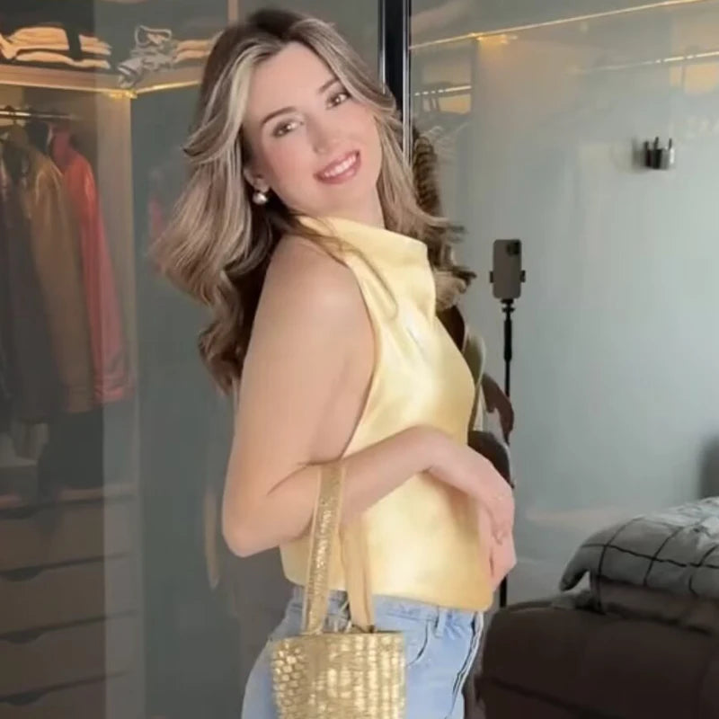 Blusa Frente Única Feminina com Gola Drapeada – Elegância e Frescor para o Verão