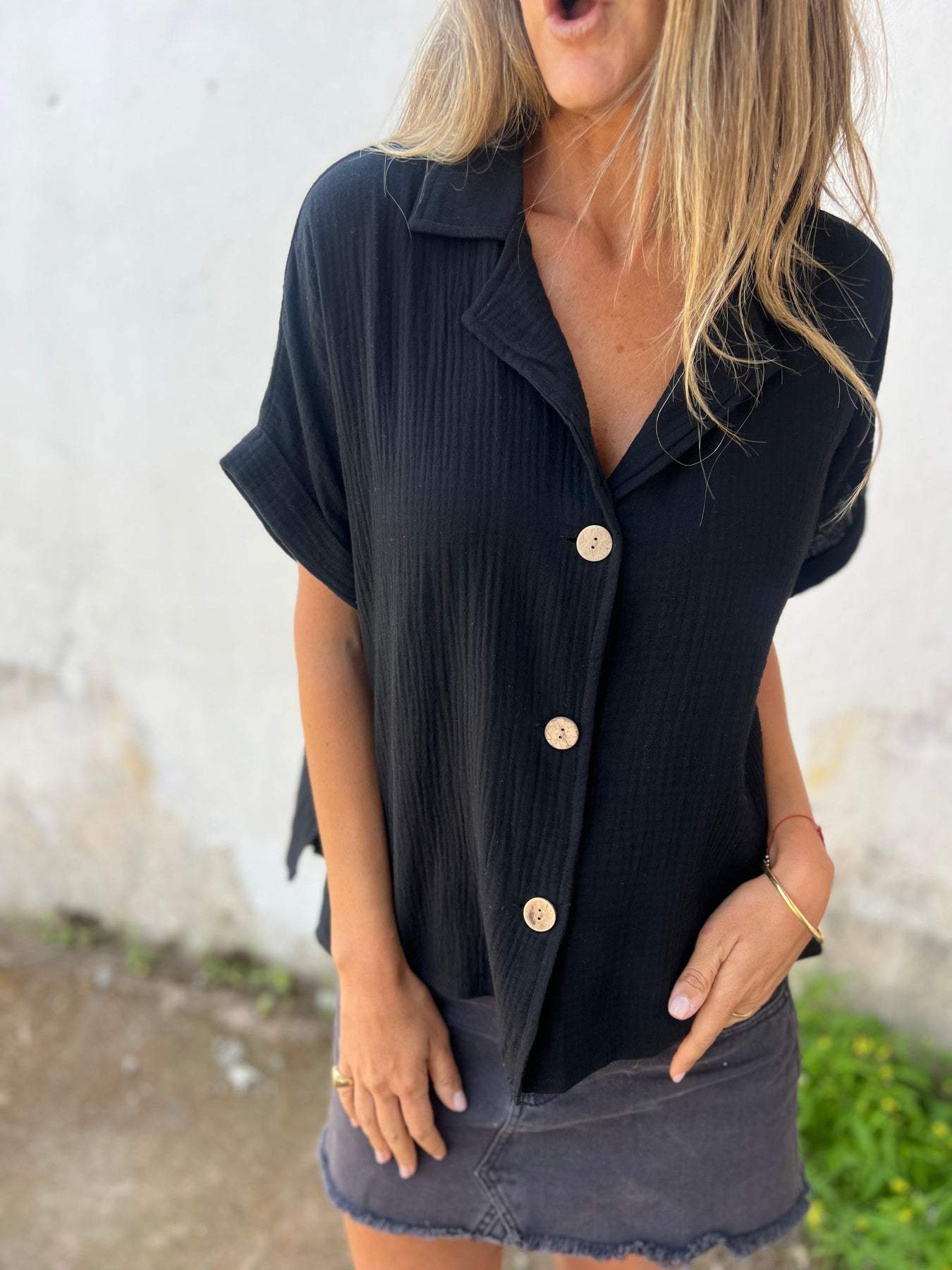 Blusa Casual de Algodão e Linho com Lapela e Botões - ChicSoul