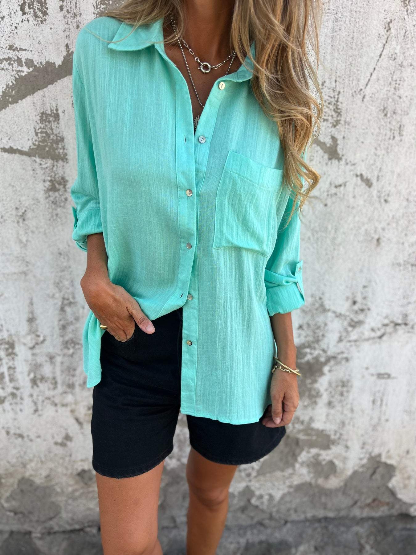 Camisa de algodão e linho com gola camisa
