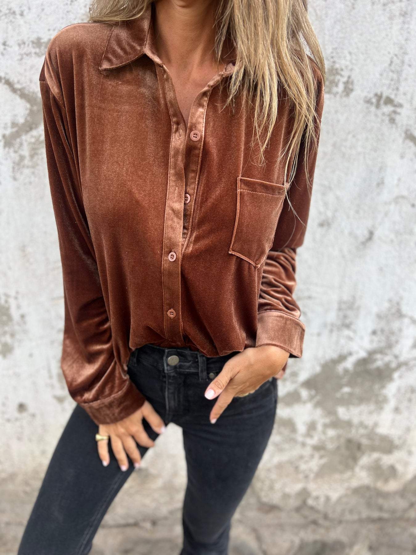 Camisa Casual de Veludo com Gola Lapela e Mangas Longas