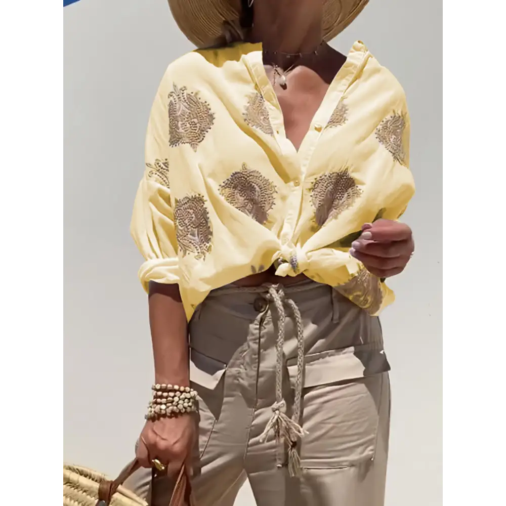 Camisa Feminina Bordada de Algodão com Botões