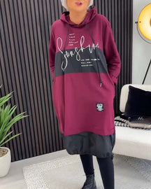 Vestido Feminino Estilo Moletom com Capuz