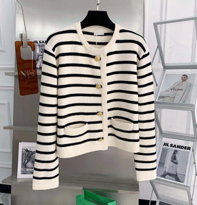 Cardigan Feminino Listrado com Botões