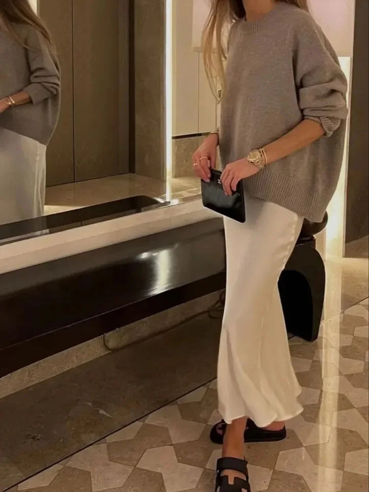 Saia Midi Feminina Acetinada – Elegância Casual para Todas as Ocasiões