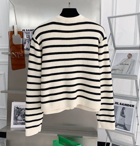 Cardigan Feminino Listrado com Botões