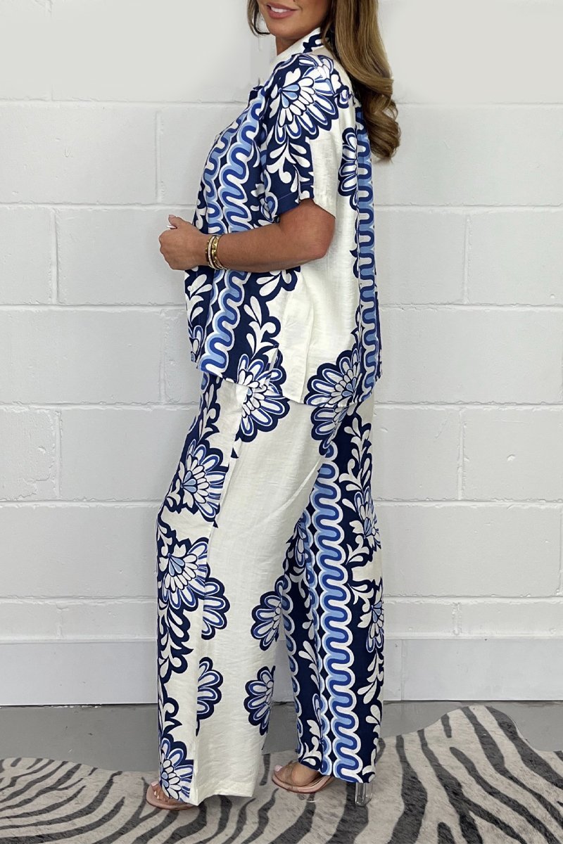 Conjunto de Camisa Estampada e Calças