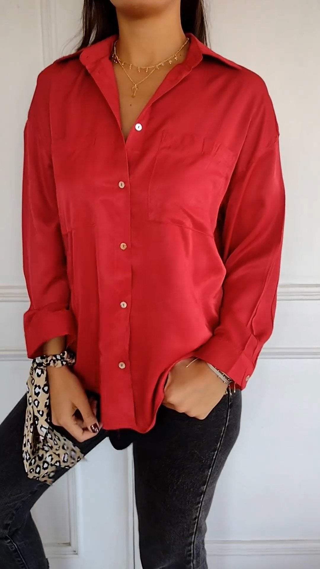Camisa Casual com Lapela e Mangas Longas