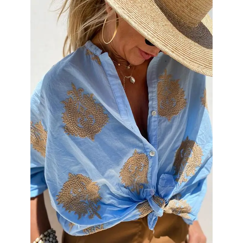 Camisa Feminina Bordada de Algodão com Botões