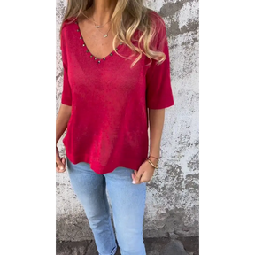 Blusa com decote em V detalhes com chapinhas
