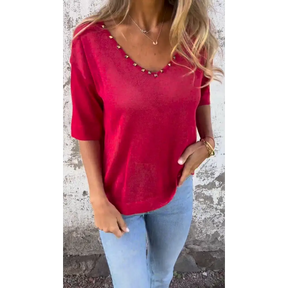 Blusa com decote em V detalhes com chapinhas