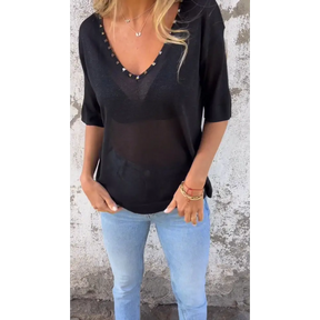 Blusa com decote em V detalhes com chapinhas