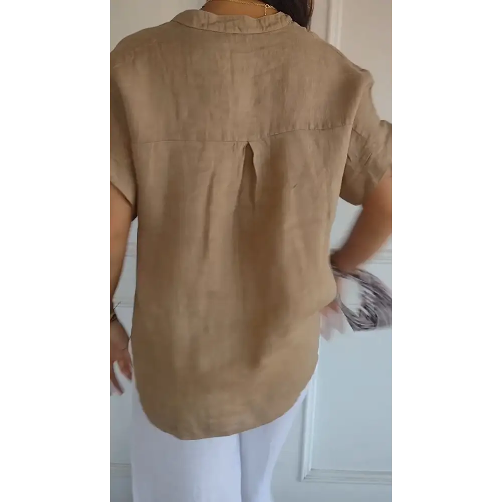 Blusa de algodão e linho com decote em V e mangas curtas