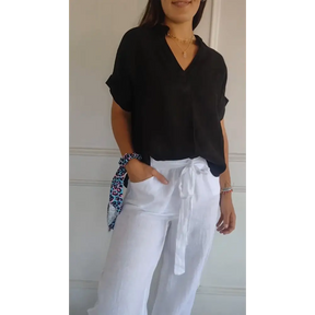 Blusa de algodão e linho com decote em V e mangas curtas